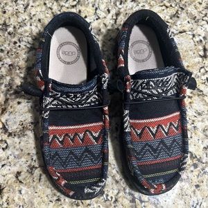 Hey Dude Wally “Arrow”